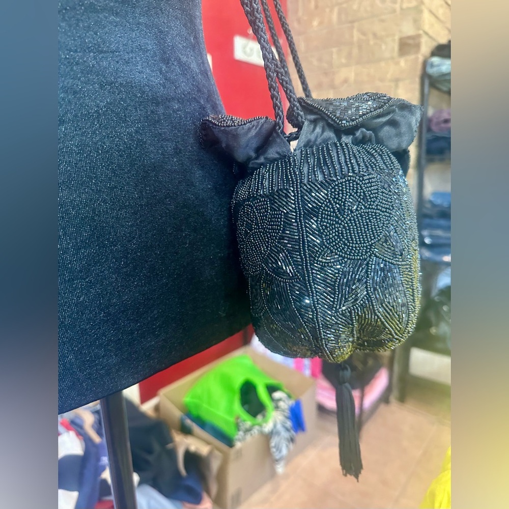 Vintage Black Glass Beaded Evening Purse Floral Drawstring Tassel Cocktail Bag - Picture 2 of 15